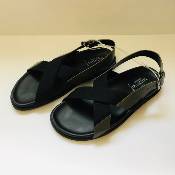 💙SOLD💙Valentino Garavani Men's Black Sandals - Picture 8 of 10